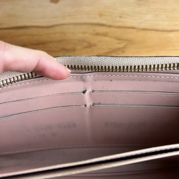 Louis Vuitton Clutch Purse With Chain Citrine Leather - Picture 5 of 10